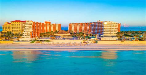 cancun crown paradise club package.